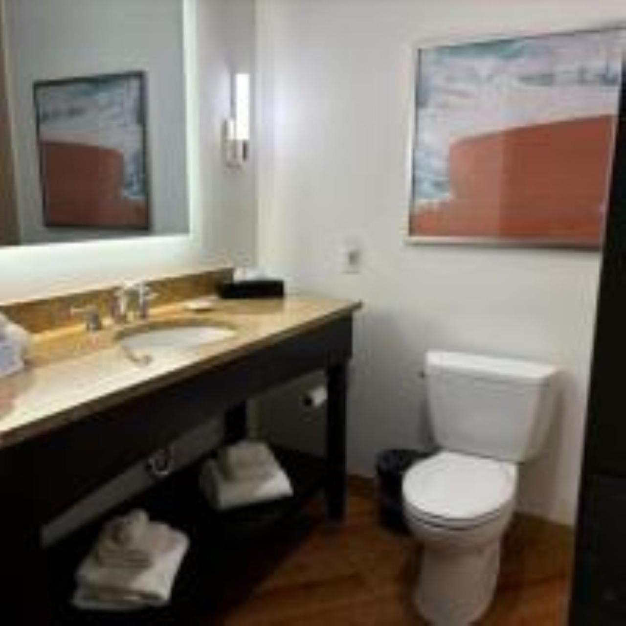 Comfort Inn & Suites Verona At Turning Stone Resort Casino Extérieur photo