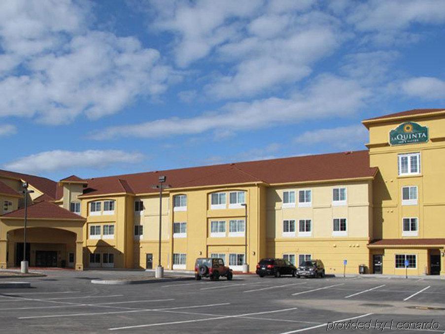 Comfort Inn & Suites Verona At Turning Stone Resort Casino Extérieur photo