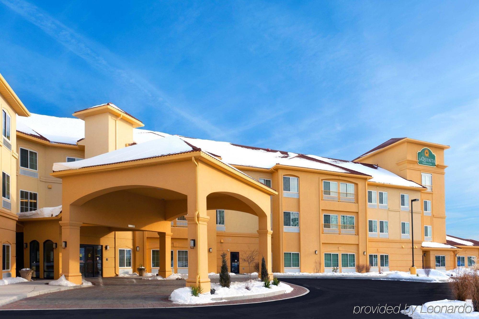 Comfort Inn & Suites Verona At Turning Stone Resort Casino Extérieur photo