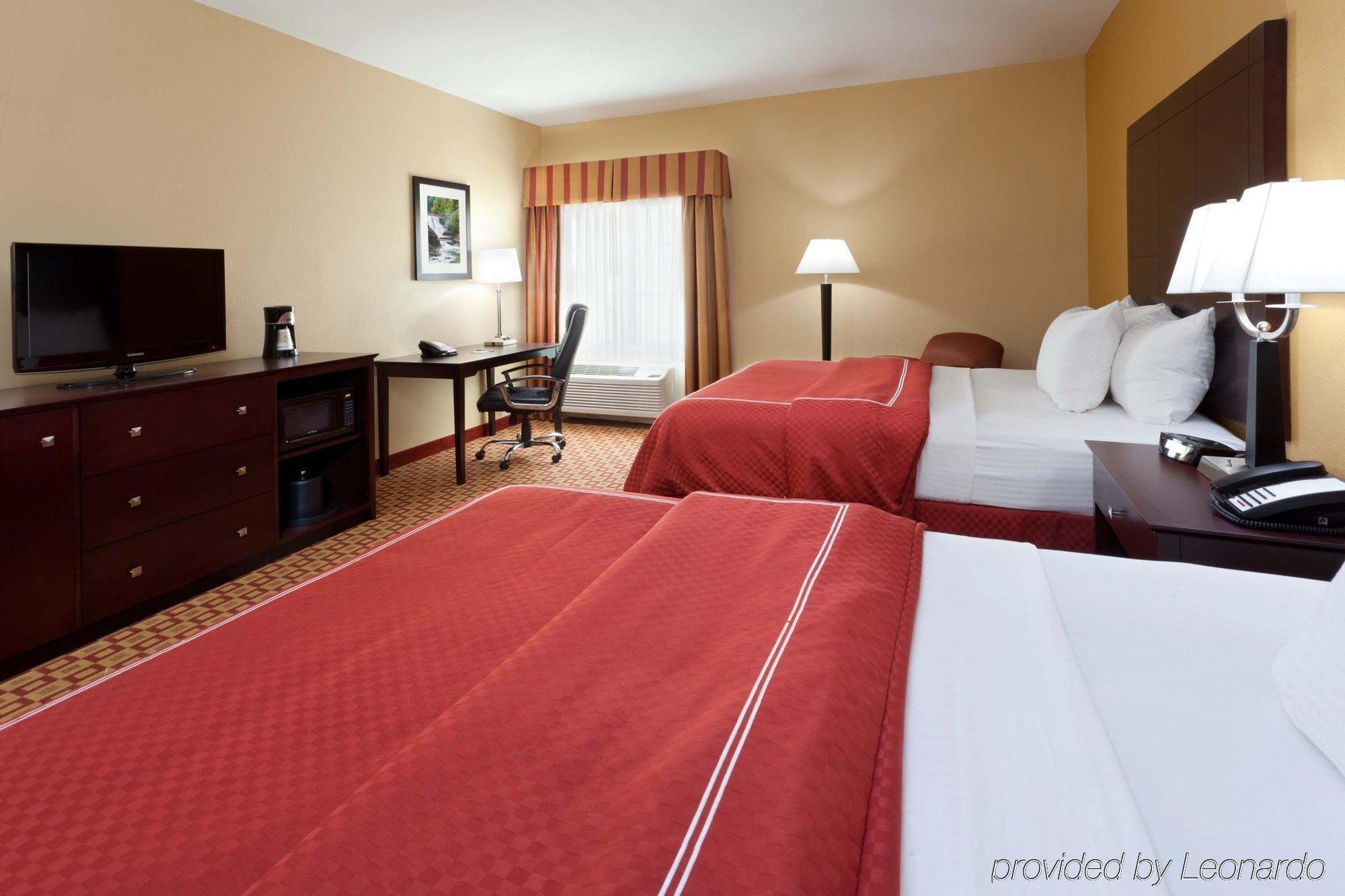 Comfort Inn & Suites Verona At Turning Stone Resort Casino Extérieur photo