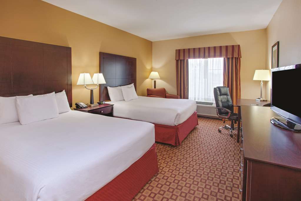 Comfort Inn & Suites Verona At Turning Stone Resort Casino Chambre photo