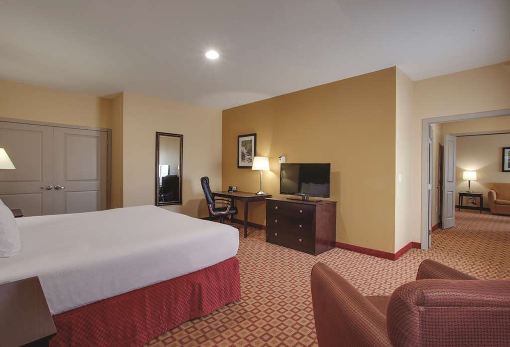 Comfort Inn & Suites Verona At Turning Stone Resort Casino Chambre photo